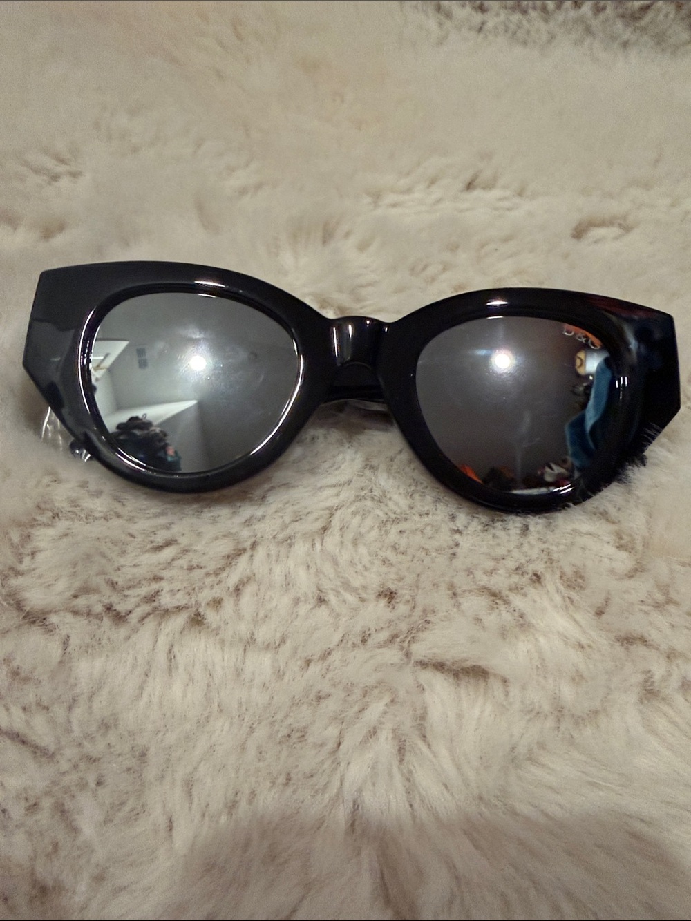 D&g Black Cat-Eye Women's Sunglasses - Classic Style